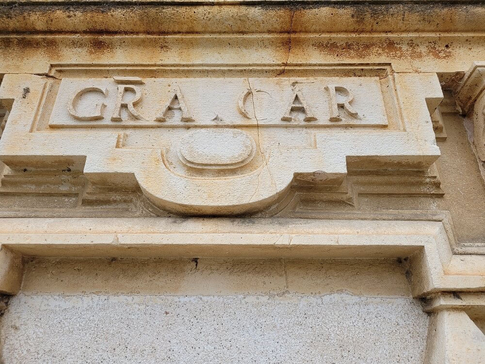 simbolo GRA-CAR